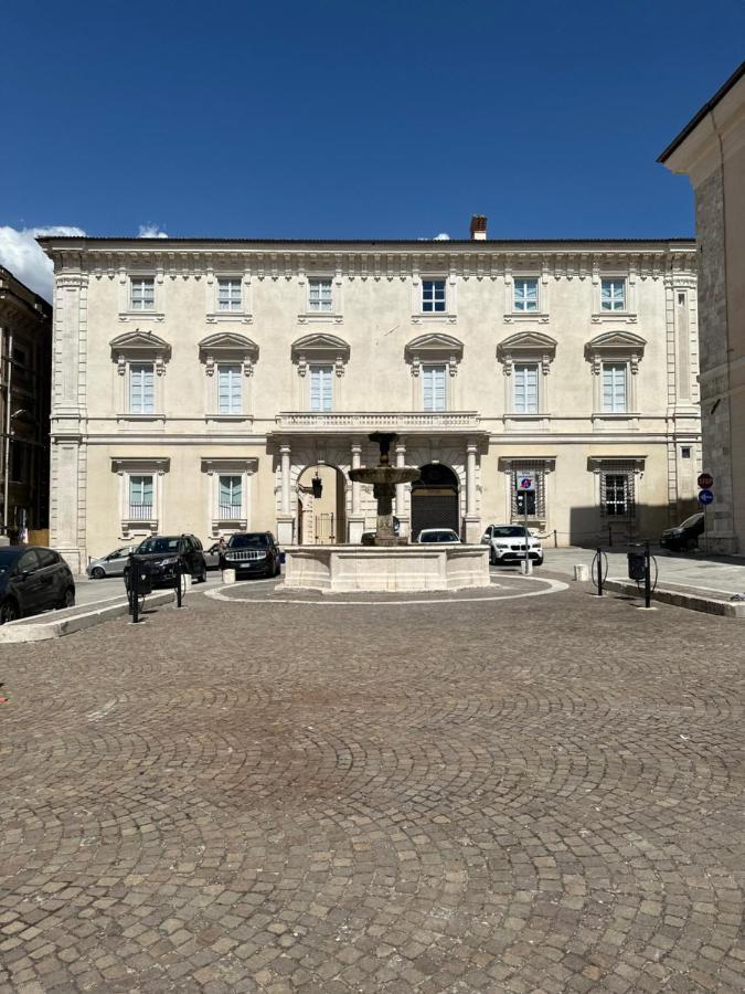 Casa Colonna - Suite Della Torre LʼAquila Dış mekan fotoğraf